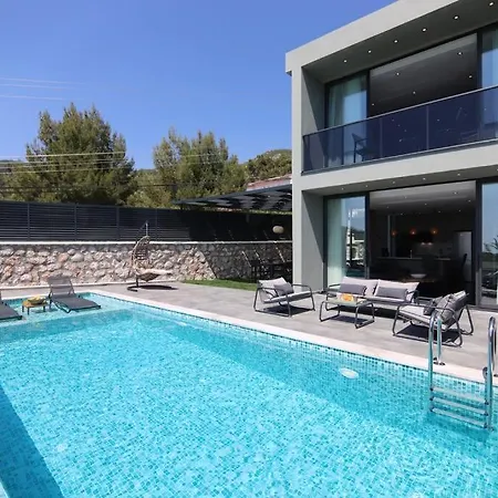Villa Mermaid. Doganin Icinde Size Ait Huzur Dolu, Modern Bir Ev. Kaş