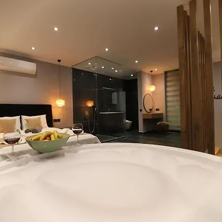 Vilă Mermaid. Doganin Icinde Size Ait Huzur Dolu, Modern Bir Ev.